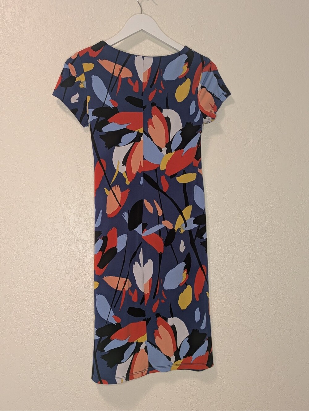 Shelby & Palmer Abstract Paint-Stroke Side-Tie Midi Dress - Picture 3 of 5